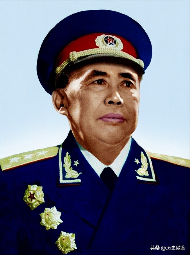 周希汉毙俘61个将军，为啥49年才升军长？*小平邓**给出原因：傲气