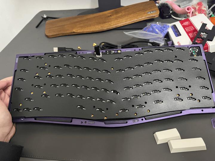 keychron机械键盘推荐,alice人体工学键盘套件推荐