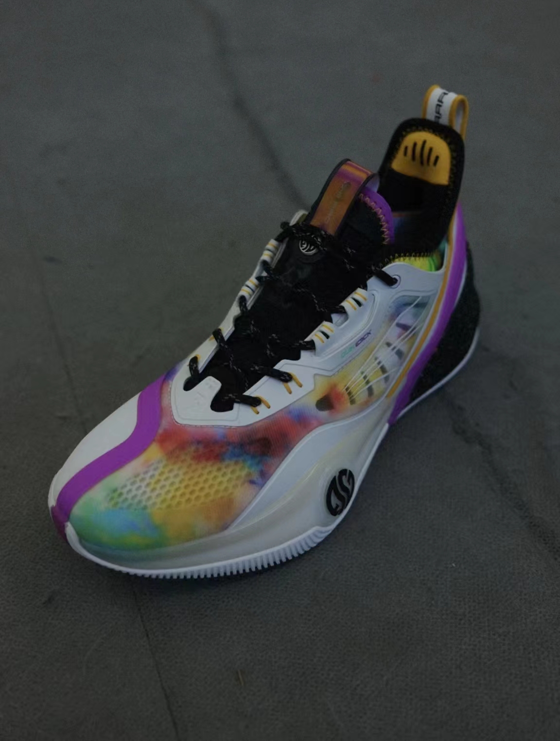 Adidas好好学习一下!361度AG3Pro低帮版“吉他之神”配色曝光