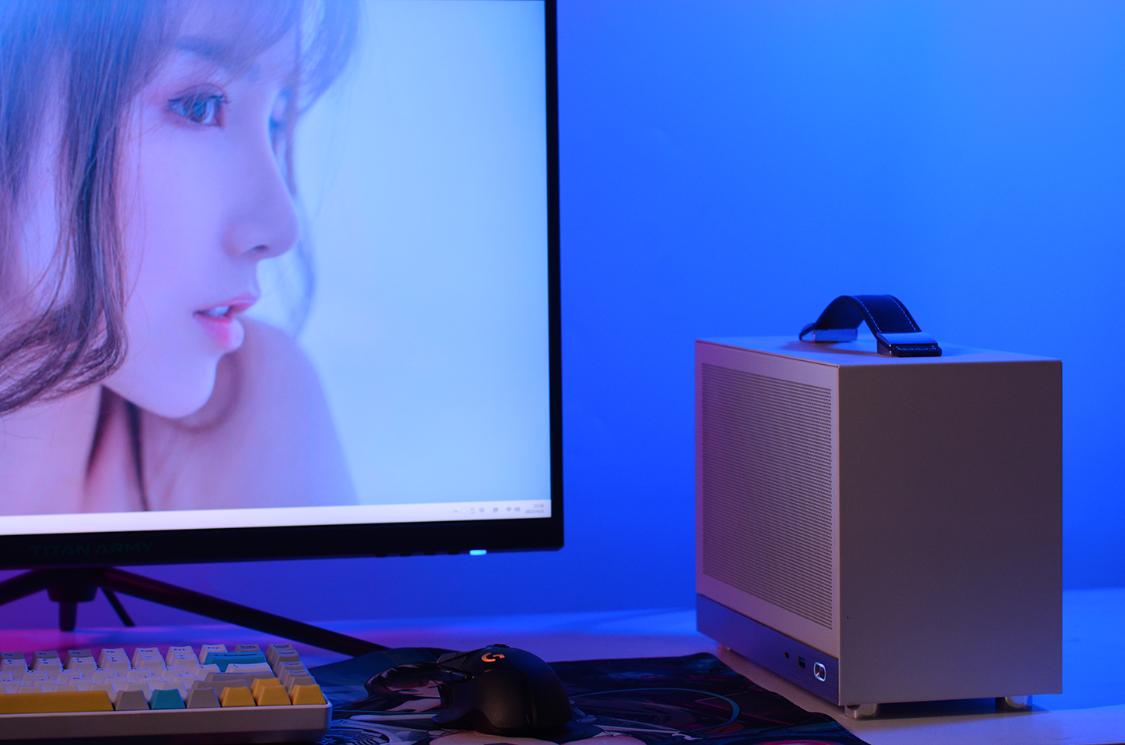 5000元itx主机加便携显示器,能吊打万元笔记本的itx主机