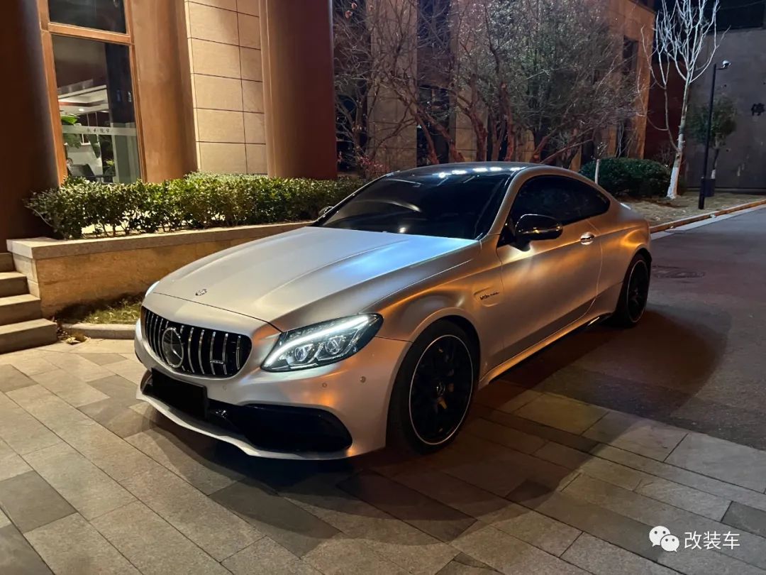 奔驰amgc63与c63s的区别,奔驰amgc63s四门和c63的区别