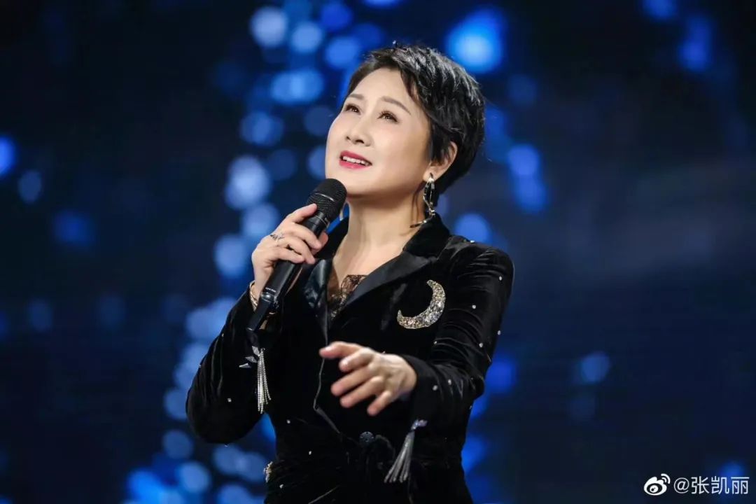 第一代“国民媳妇”,与富豪丈夫一见钟情,曾被婆婆嫌弃不像“刘慧芳”,如今59岁仍是顶流