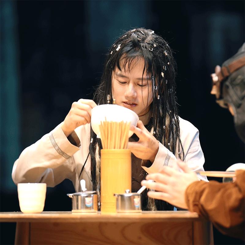 谢娜：我的老公出息了，事业全方面发展，以后就靠他养家了