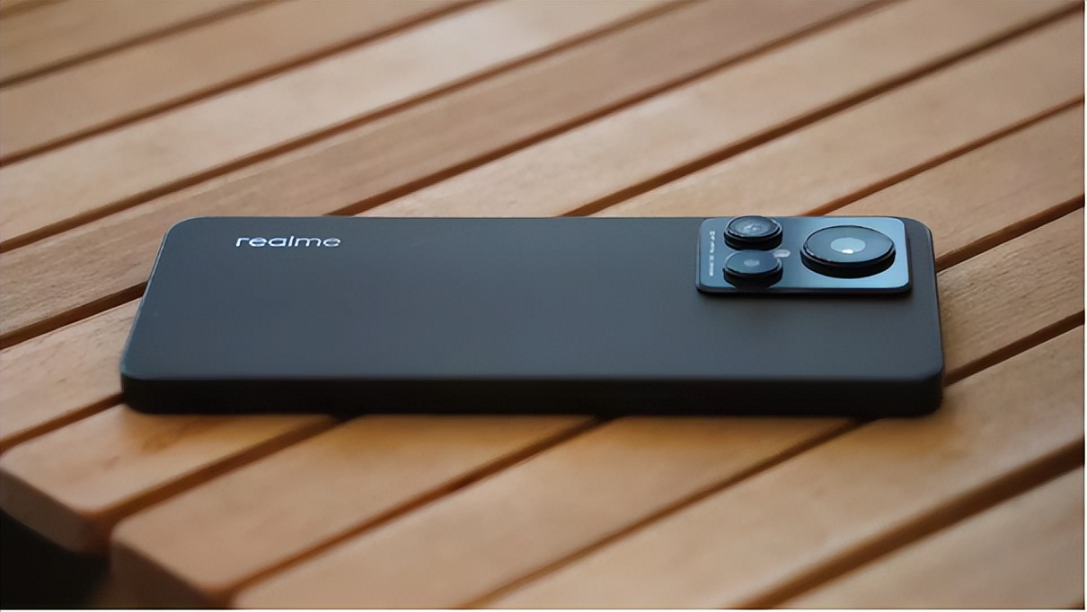 真我gt2大师探索版测评优缺点,真我gt2大师探索版评测科技美学