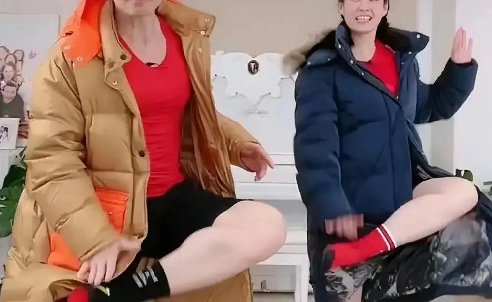 刘畊宏直播跳操回放拉伸纯练版,刘畊宏减肚子操30分钟有用吗