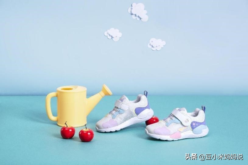 宝宝的学步鞋的教程,宝宝的学步鞋怎么做啊