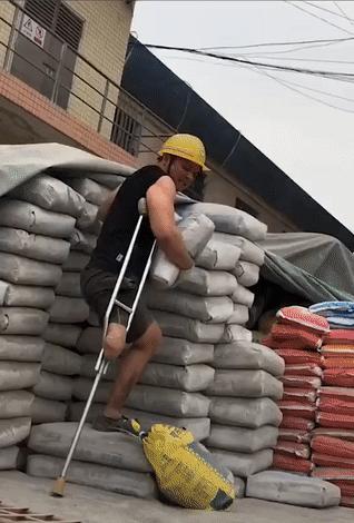 火车卧铺怎么那么难买,火车卧铺比硬座难买