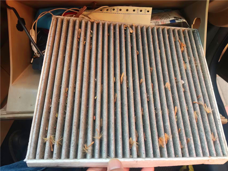 更换空调滤芯时怎么摘下手套箱,更换空调滤芯大概多少钱