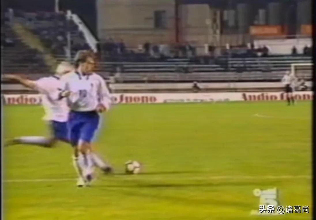 意大利90年代球员,90年代意大利国家队队服