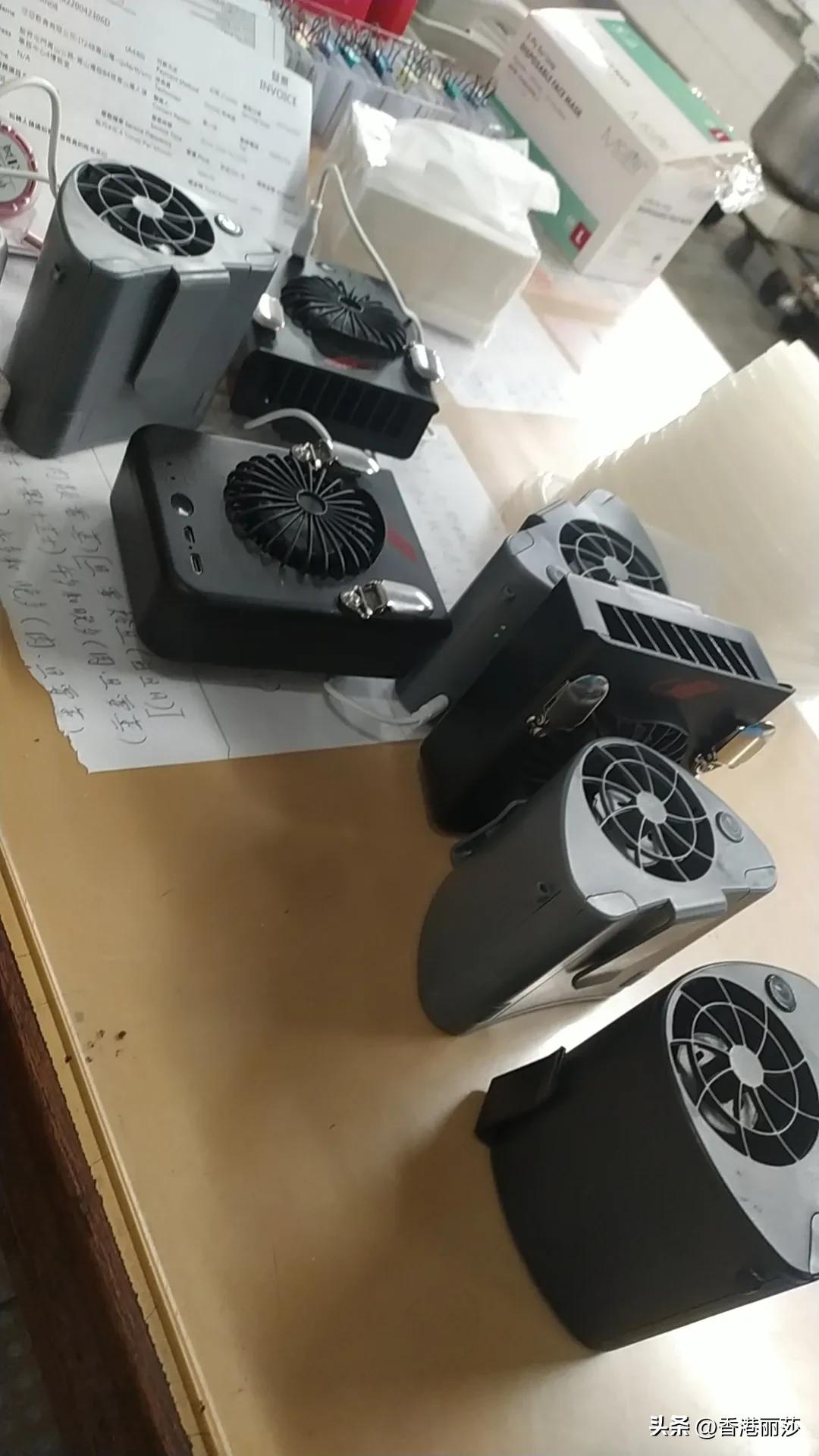 香港新移民:58岁阿姨餐饮店做厨房，月入2万元港币直言:70岁退休