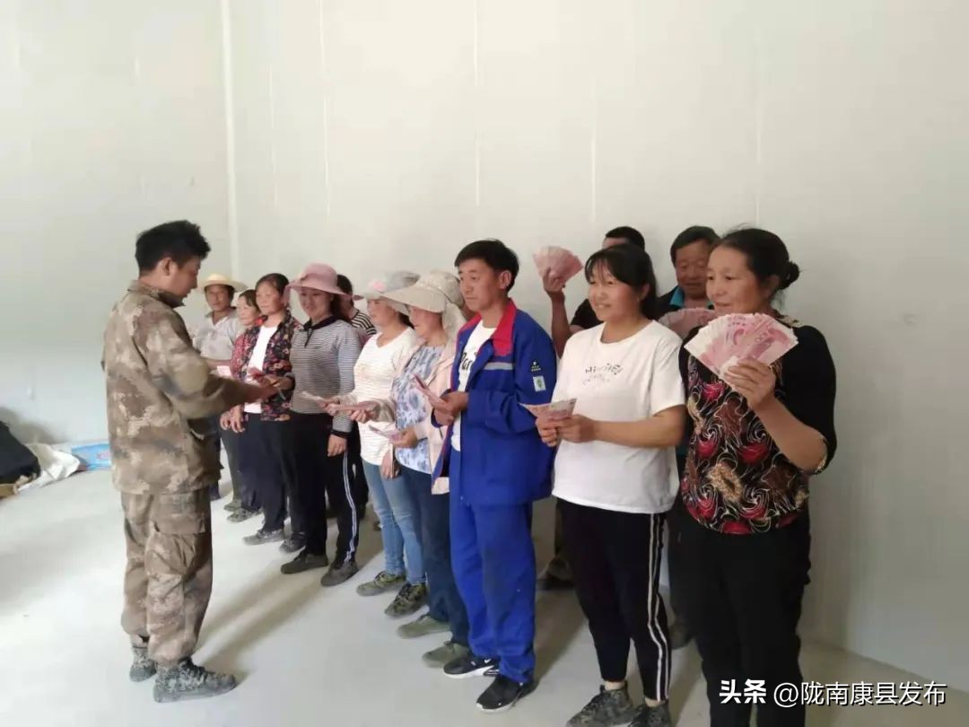 【身边榜样】（第4期）——三河坝镇县政协委员郭睿：乡村振兴路上的产业致富带头人