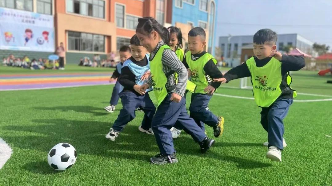 阜南县田集镇中心小学足球队比赛,阜南足球联赛