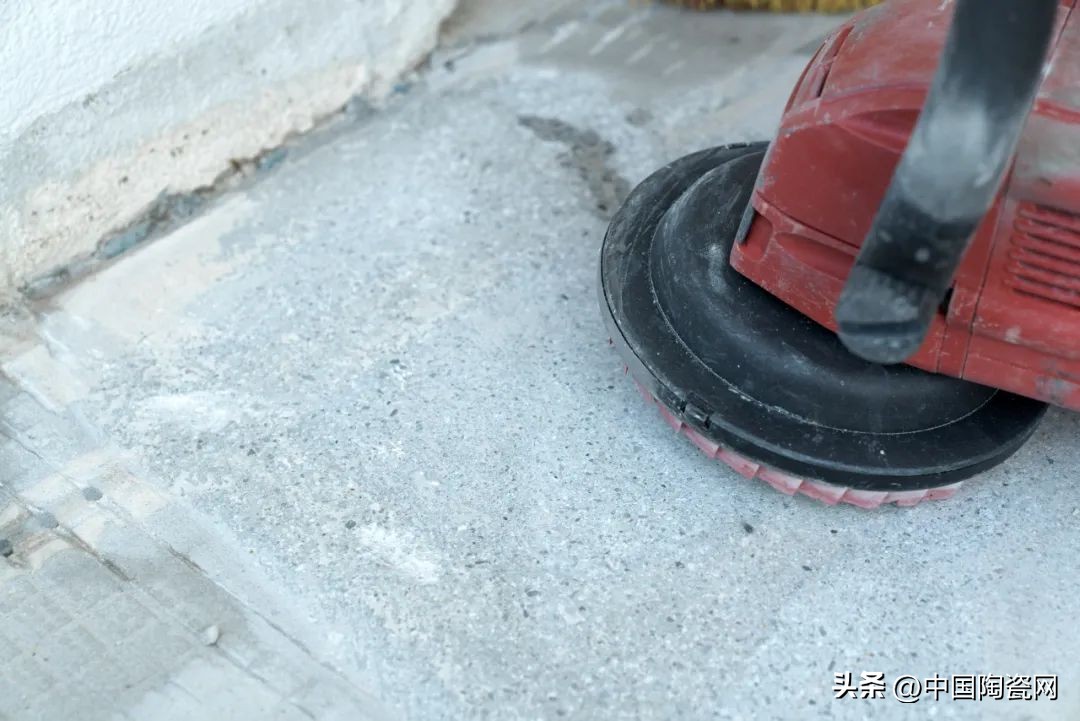 大牌子瓷砖开裂,大品牌瓷砖空鼓