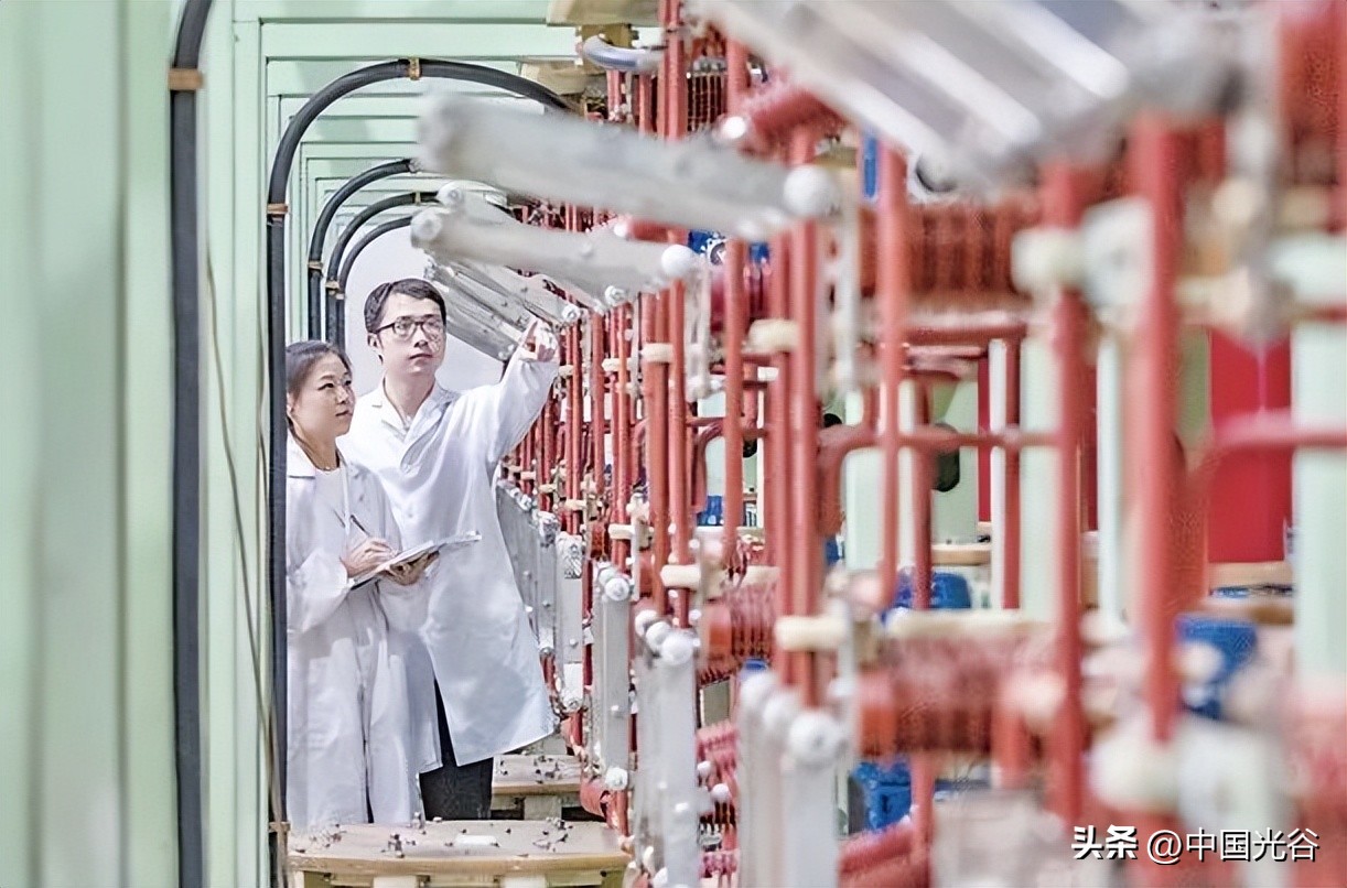 武汉新城新地标光谷之珠建成,建设中的武汉光谷新城