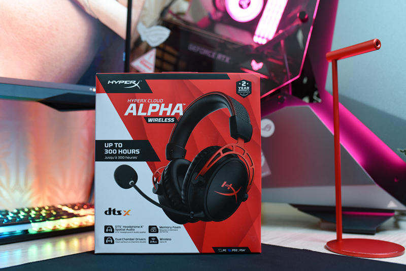 续航炸裂,hyperx阿尔法无线版和有线对比