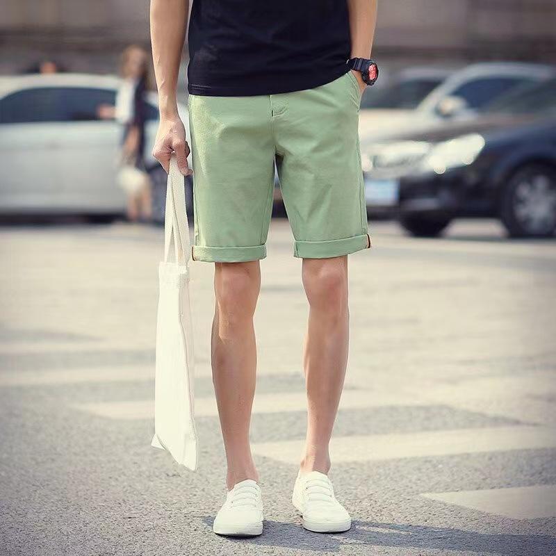 牛油果绿男生穿好看吗,牛油果绿适合黄黑皮肤穿吗男