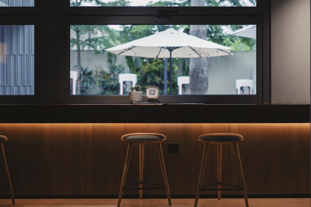 三亚沙滩和碧海蓝天,三亚有清澈的海水和美丽的沙滩