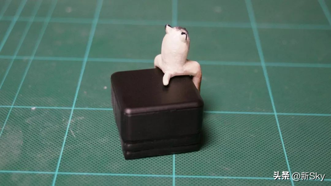 哈哈哈，这个神经手办又双叒更新了，笑惨我了