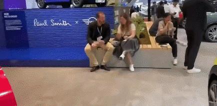 因为两个冰淇淋损失200亿视频,宝马冰淇淋事件原视频女主