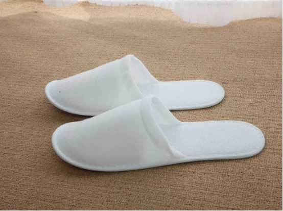 酒店退房记住三样东西,酒店退房必须带什么东西