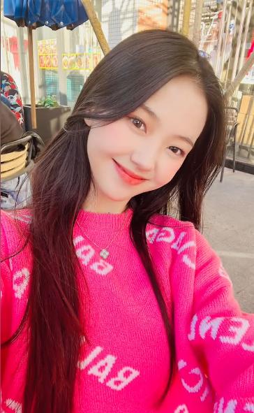 网红富婆盘点：一顿家宴抵半年工资，结婚就送200万宾利