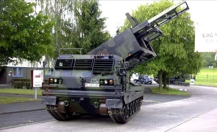 俄军精确打击乌克兰火箭炮,m270火箭炮vs龙卷风