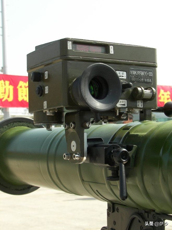 80年代部队使用的130火箭炮,中国83式履带122毫米火箭炮