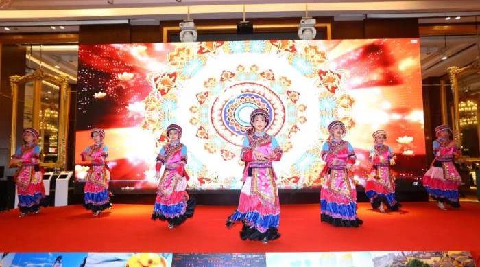 欢迎来到魔幻之都美丽的中国重庆,重庆魔幻山城有多震撼