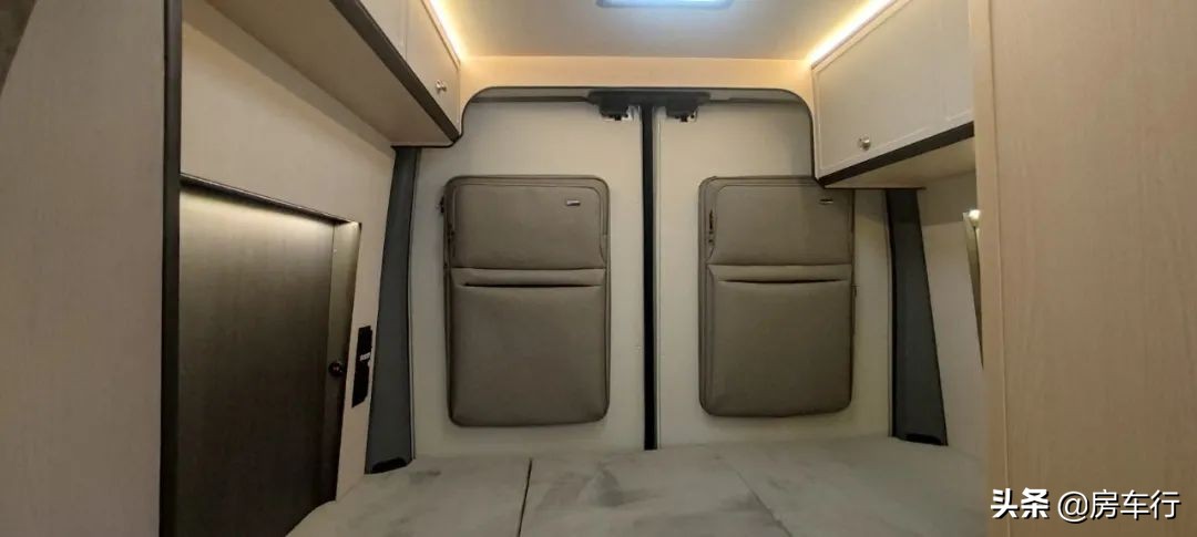 舜宇房车大通v90b型长轴高顶房车,飞翔最新大通v90b型房车短轴中顶