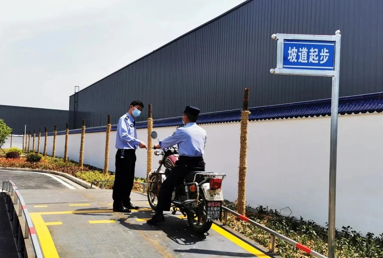 摩托车驾照考试攻略，全部干货，入股不亏！机车人必备高效率拿证