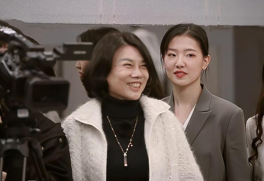 孟羽童回应离开格力,孟羽童否认被格力解雇