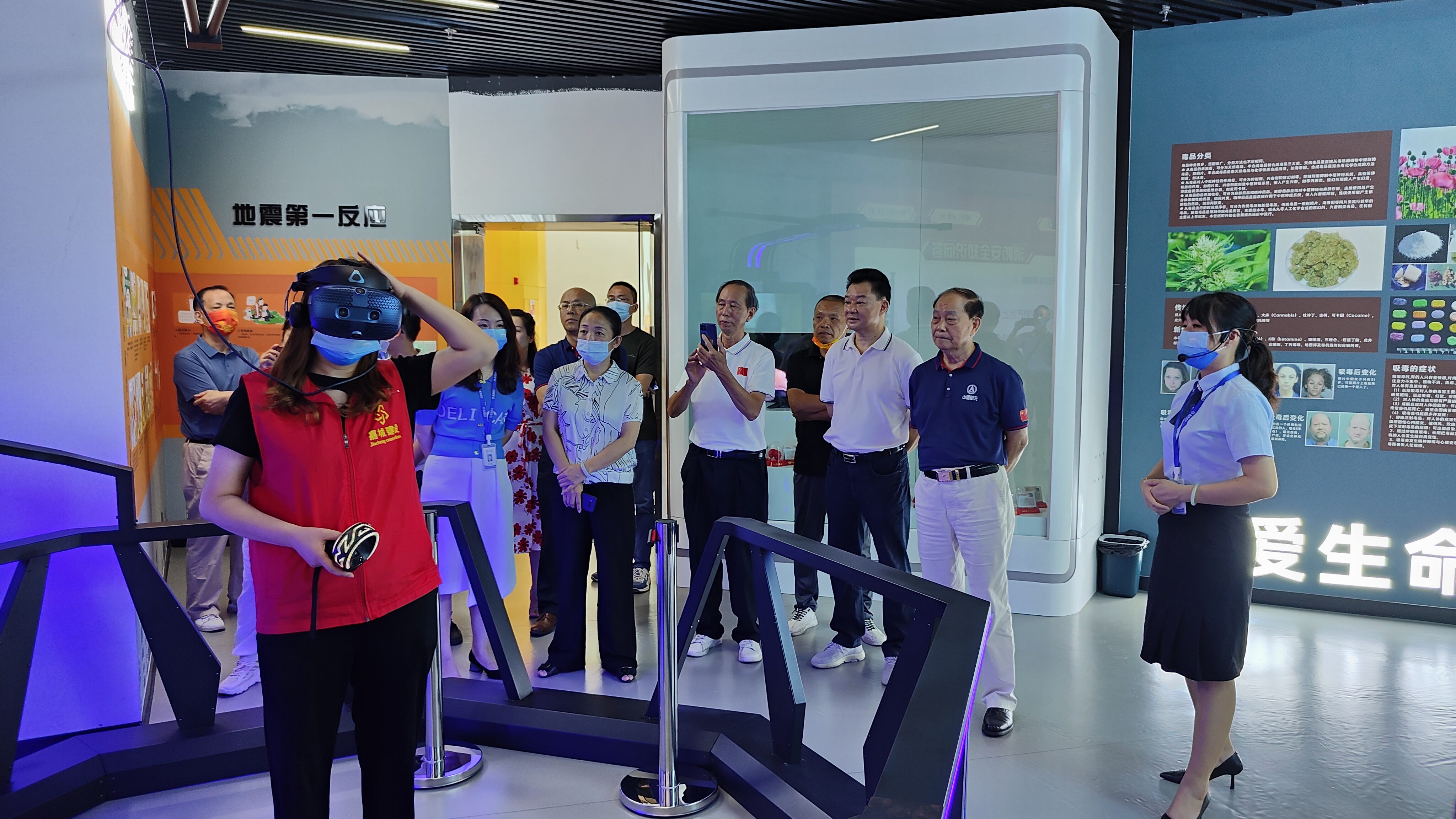 何质彬院士什么级别,何质彬院士进校园