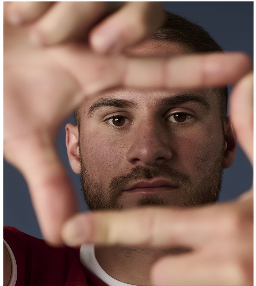 世界杯冠军中场进入利物浦父亲、叔叔、两个哥哥也是足球运动员