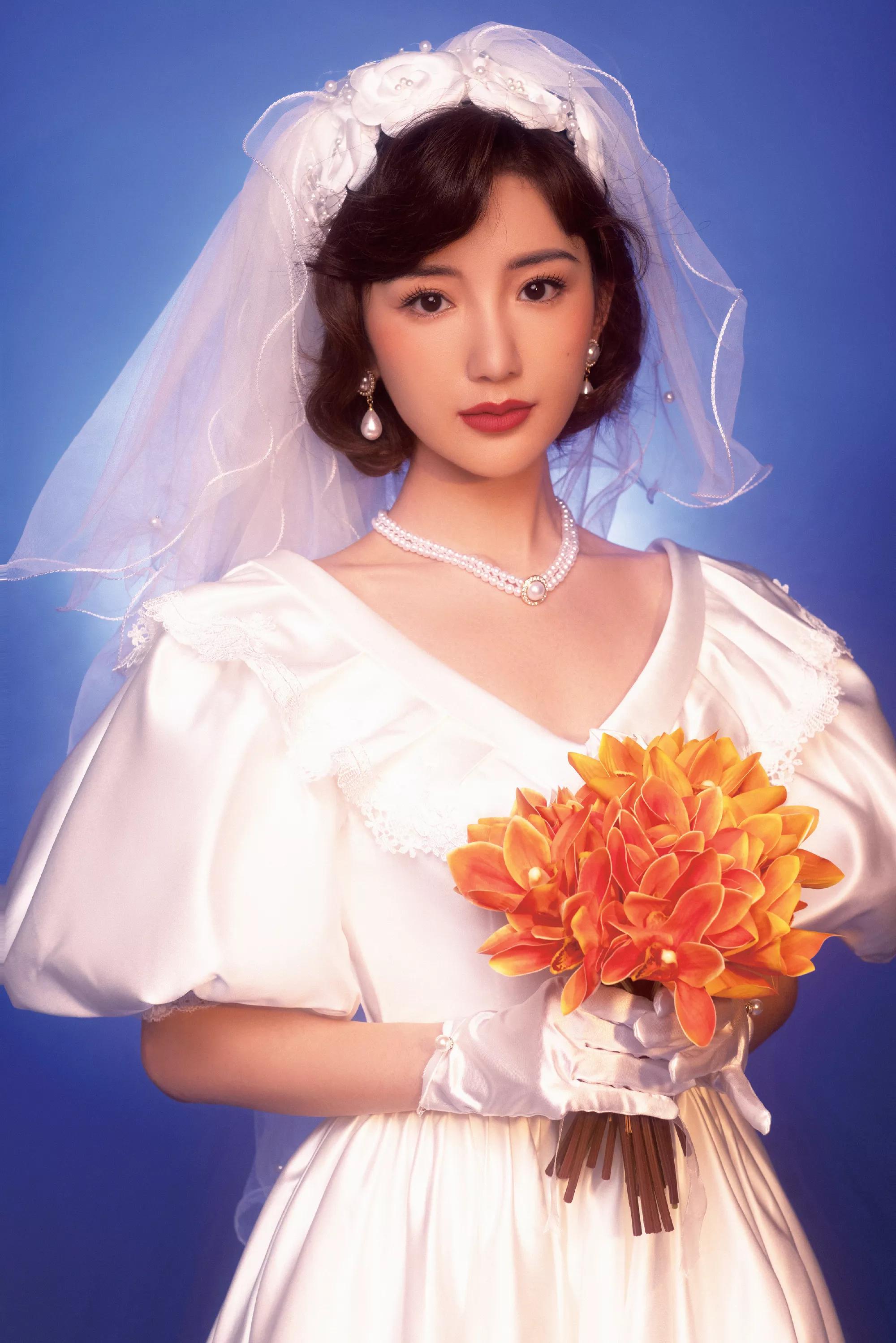 试问女生们，你们哪个能躲得了“婚纱的诱惑”呢？