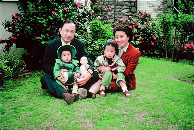 钱学森蒋英晚年照片,蒋英和钱学森照顾蒋英母亲