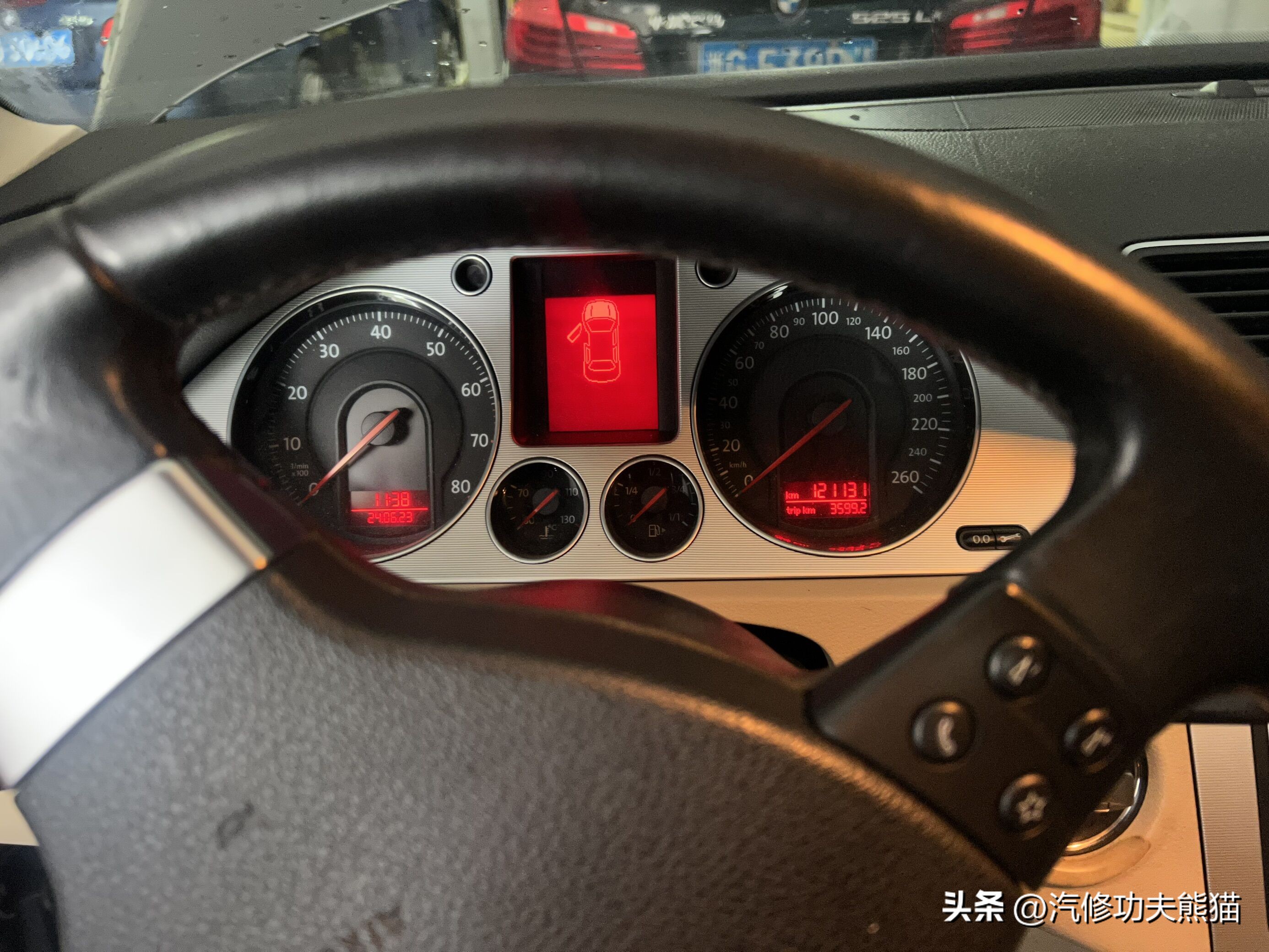 12年迈腾20多万公里值得入手么,老迈腾手动缺点