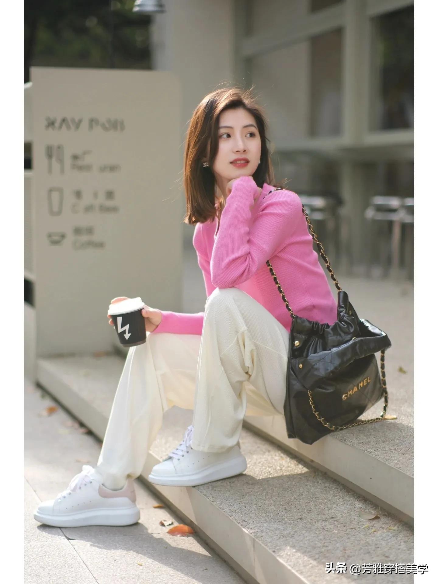 针织衫阔腿裤年轻又有女人味,搭配阔腿裤的针织衫高端