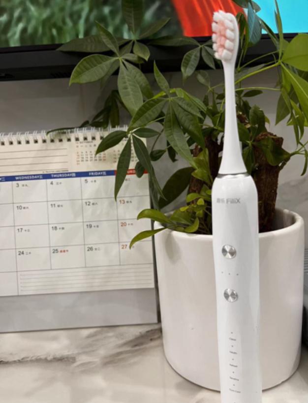 扉乐牙刷是杂牌吗,扉乐成人电动牙刷适合青少年吗