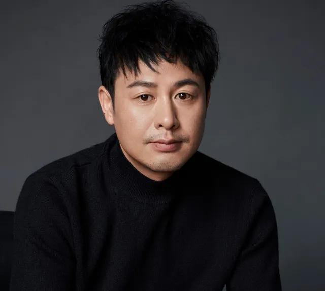 张颂文签名照被卖到8000元上新闻,张颂文签名照被卖到8000元一张