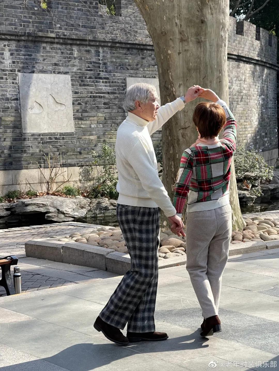 抖音里不敢点赞的女明星,上海最显年轻的网红