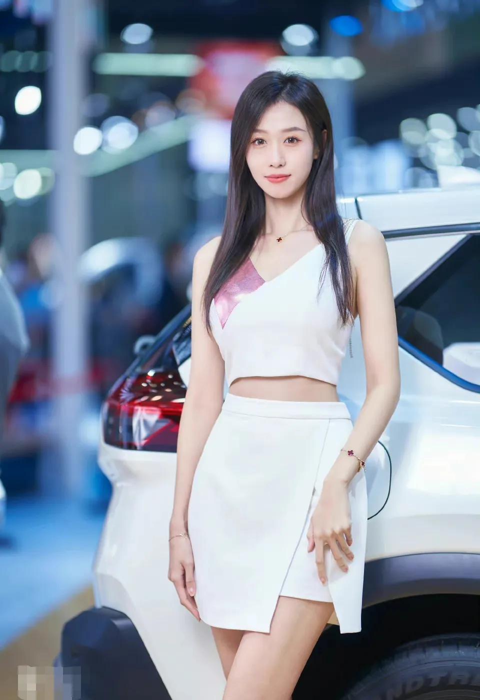 最有亲和力的车模,有亲和力车模