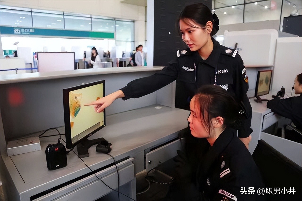 空姐退休后一般都去做什么工作,中国空姐一般多久退休