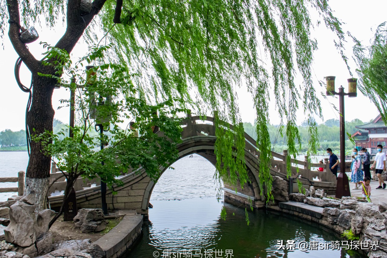 大明湖的三大名胜,济南市大明湖名胜古迹