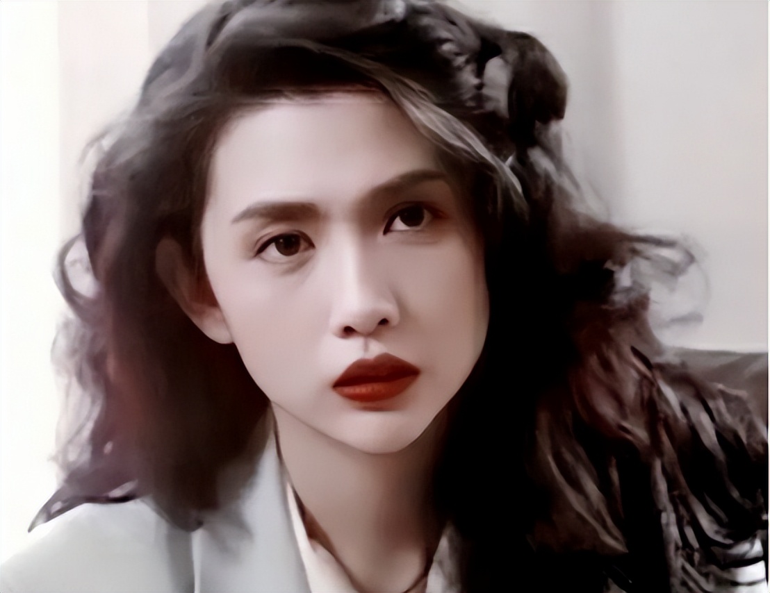 从“最惨*星艳**”到“上岸者”：曾经的香港绝色，如今怎样了？