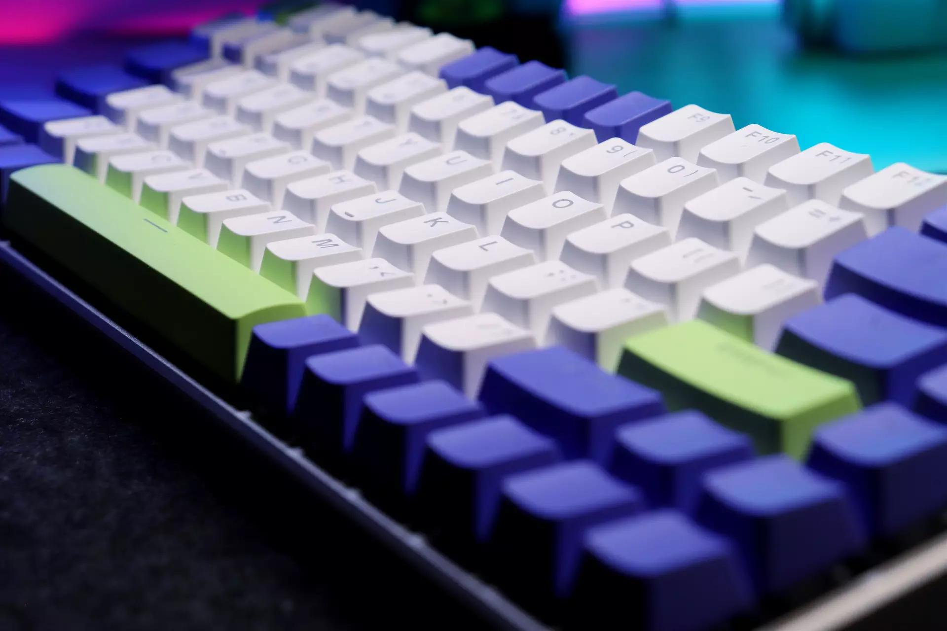 雷柏V700-8A多模机械键盘,雷柏v700rgb合金版机械键盘测评