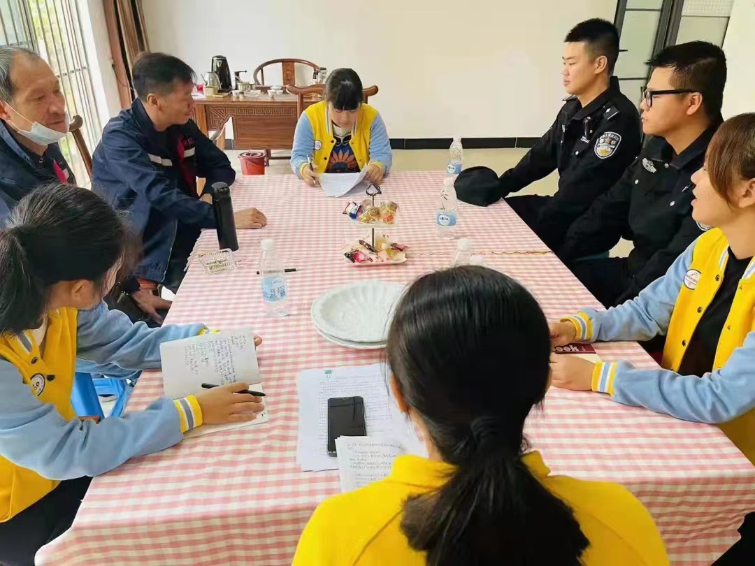 幼儿园反恐防暴应急演练活动简报,幼儿园反恐防暴安全演练过程