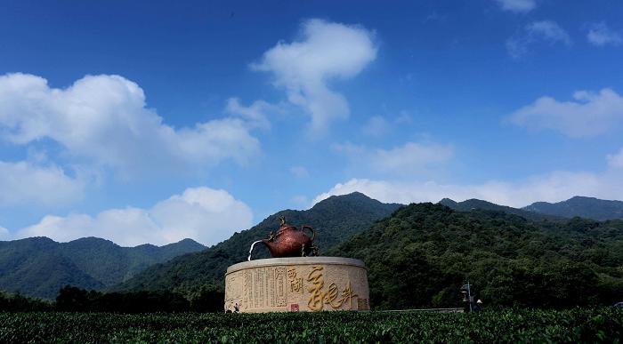 昆明十大必去旅游景点三日游,昆明四大名山景区