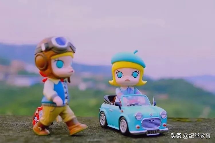 家长花200万没凑齐奥特曼卡片,家长为孩子花200万集齐奥特曼卡片