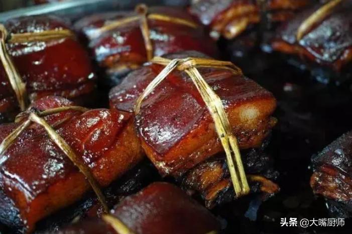 炖肉的时候怎么做没有腥味还好吃,炖肉加什么材料炖出来的肉嫩