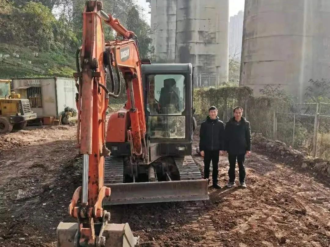 广东学挖掘机培训学校,杭州哪里有学挖掘机培训